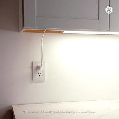 GE LED HD+ Undercabinet Light Fixture, Linkable Integrated Slim Profile Fixture for Kitchens, High Definition Light in 5 Color Temperatures, Plug-In, 18in (1 Pack)