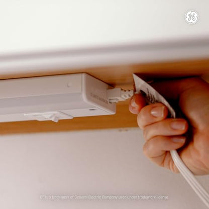 GE LED HD+ Undercabinet Light Fixture, Linkable Integrated Slim Profile Fixture for Kitchens, High Definition Light in 5 Color Temperatures, Plug-In, 18in (1 Pack)