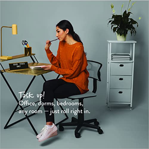 Urban Lifestyle Swivel Mesh Desk Chair, Silver 21D x 21W x 33H in - color: Silver